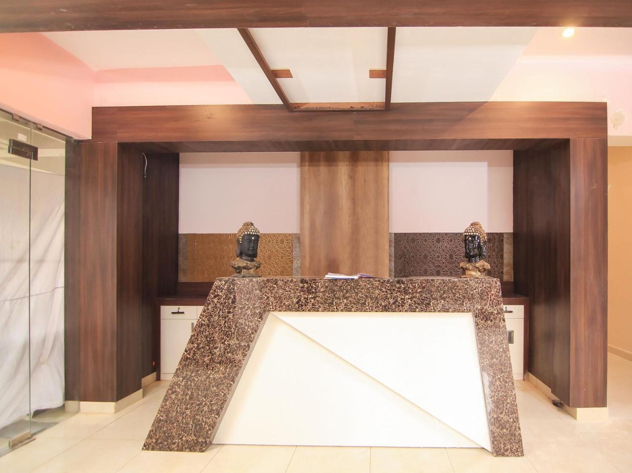 ホテル Maple Delite ラクナウ エクステリア 写真